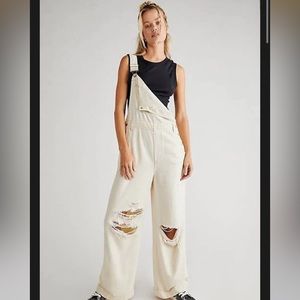 Free people NWT super slouchy overall white MEDIUM